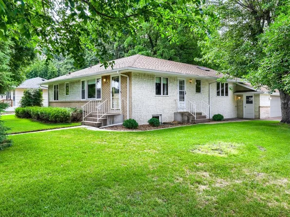 558 113th Ln NW, Coon Rapids, MN 55448