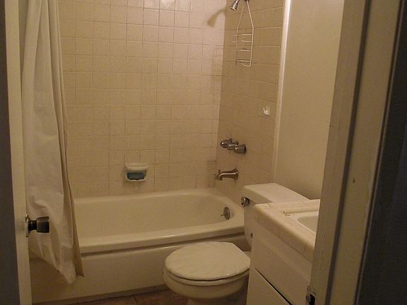 5th image of 14160 Roscoe Blvd APT 3