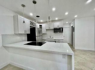 500 Layne Blvd APT 4, Hallandale Beach, FL 33009