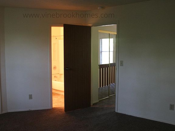 5th image of 2425 Cross Village Dr