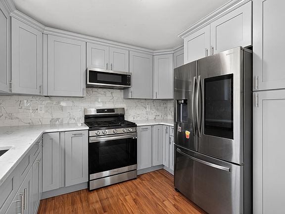 4th image of 402 Candlewood Way