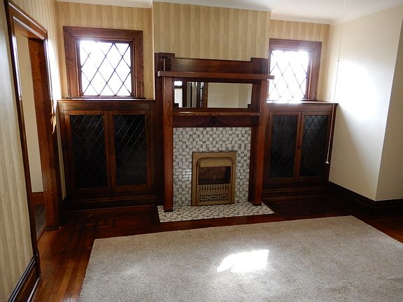 4th image of 143 S Euclid Ave APT 1
