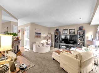 1697 Park Row Dr #Q, Columbus, OH 43235