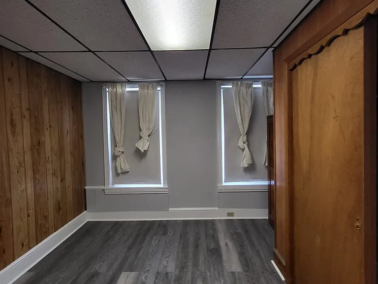726 Locust St — Photo 9