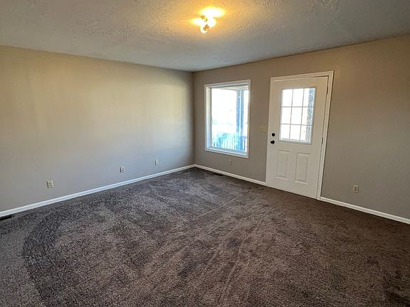 3rd image of 402 Panola Dr