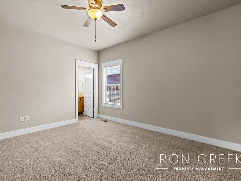 10709 W Wasdale Dr — Photo 8