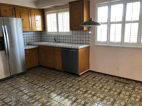 5th image of 801 Marlin Ave