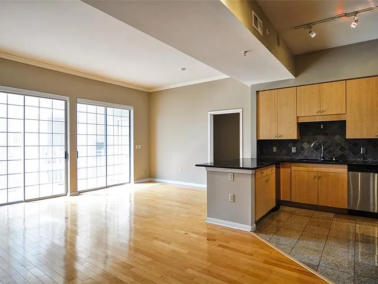 3225 Turtle Creek Blvd #929 — Photo 24