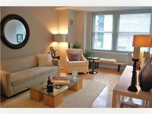 Rented by R New York | media 2
