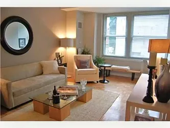 Rented by R New York
