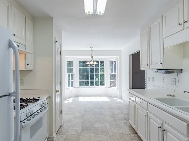 5936 Royal Coach Ct — Photo 9