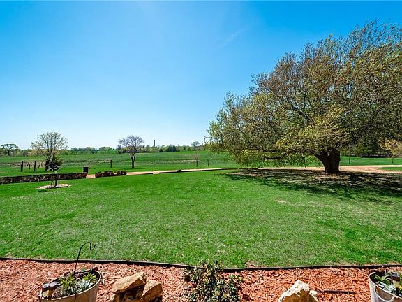 4th image of 233 F County Road 341