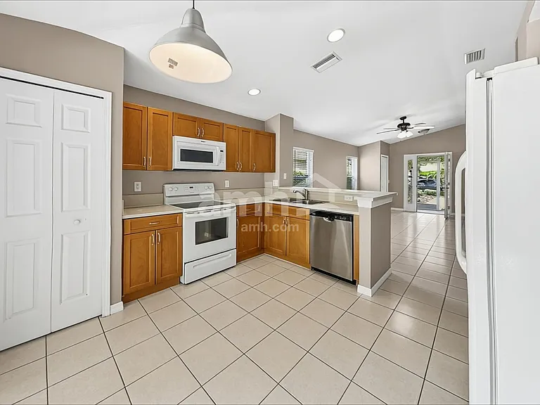11505 Crestlake Village Dr — Photo 3
