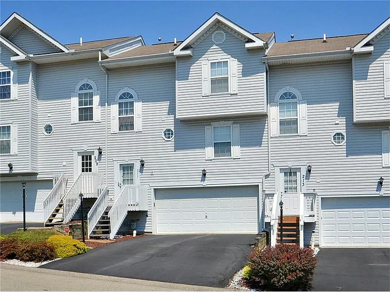 211 Manor View Dr photo 1