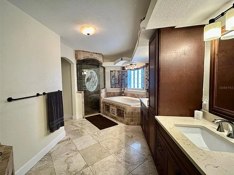 24508 Saragossa Ln — Photo 16