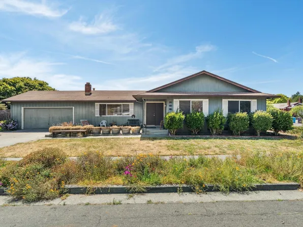 209 Gareffa Way, Santa Rosa, CA 95401