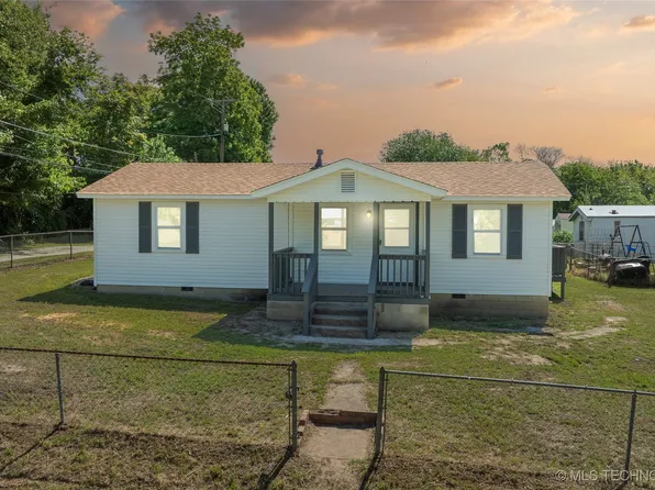 315 S 15th St, Collinsville, OK 74021