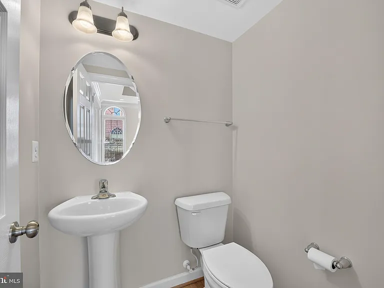 30 Sharpstead Ln — Photo 28