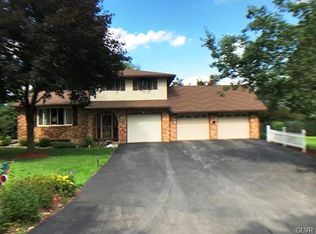 225 Twin Flower Cir, Kunkletown, PA