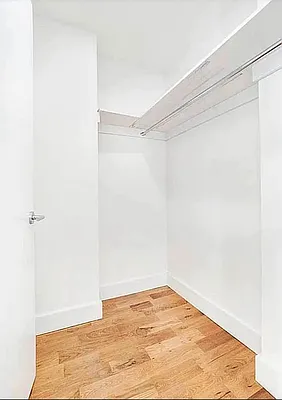 Rented by EXR | media 18