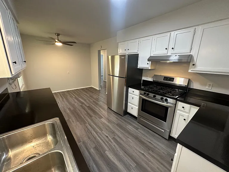 1812 - 1814 Academy Street, Kalamazoo, MI — Photo 2