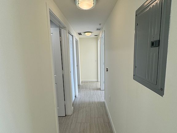 4th image of 445 NE 39th St #226