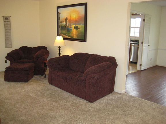 3rd image of 4274 Runningfawn Dr