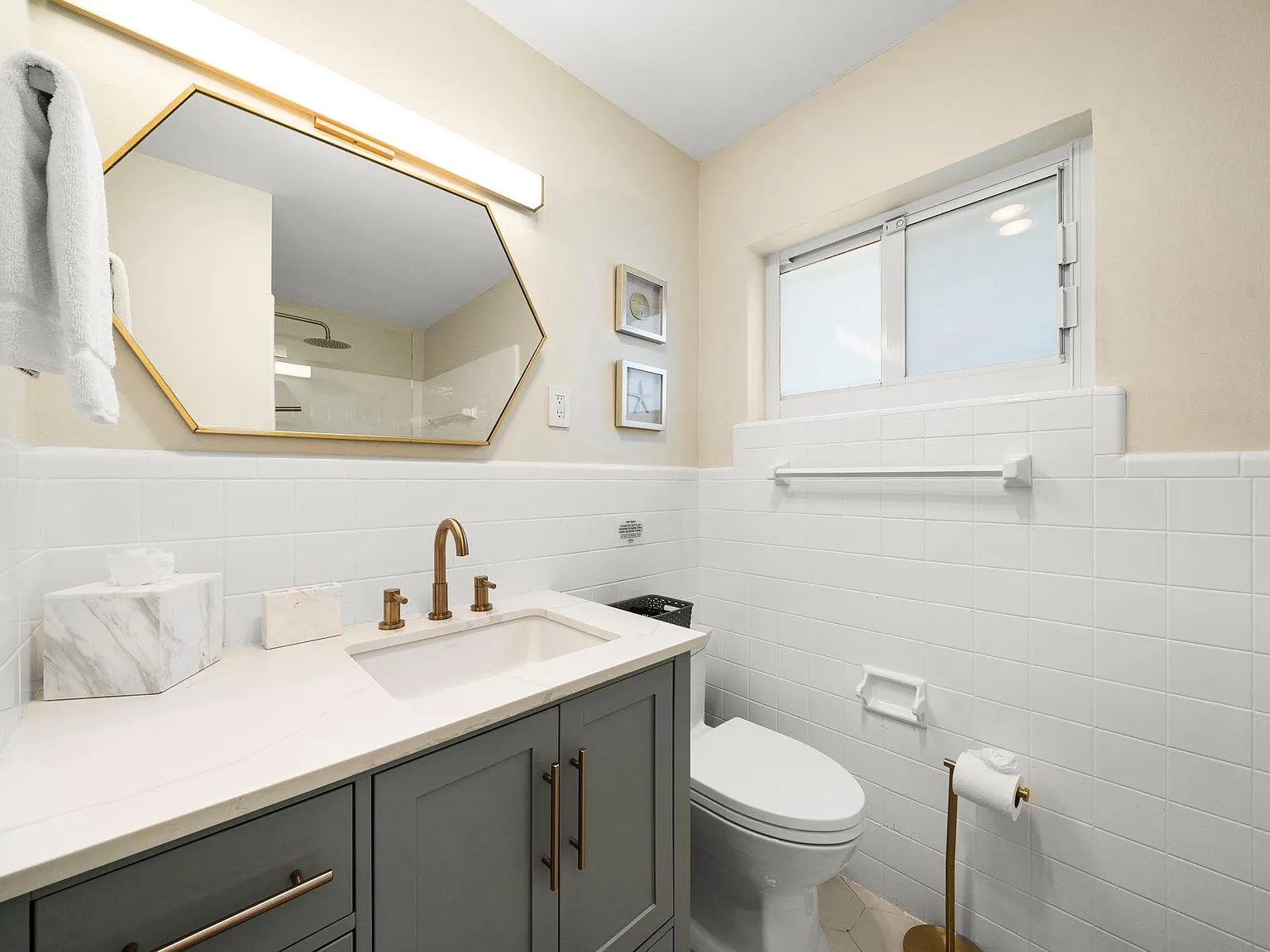 2 bed, 2.0 bath, 1400 sqft, $4,500 — Photo 4