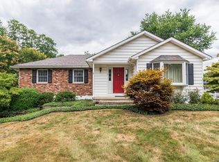 1 Bartlett Ln, Marlboro, NY 12542