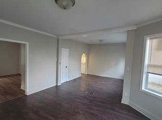 456 Walnut Ave #1, Elgin, IL 60123