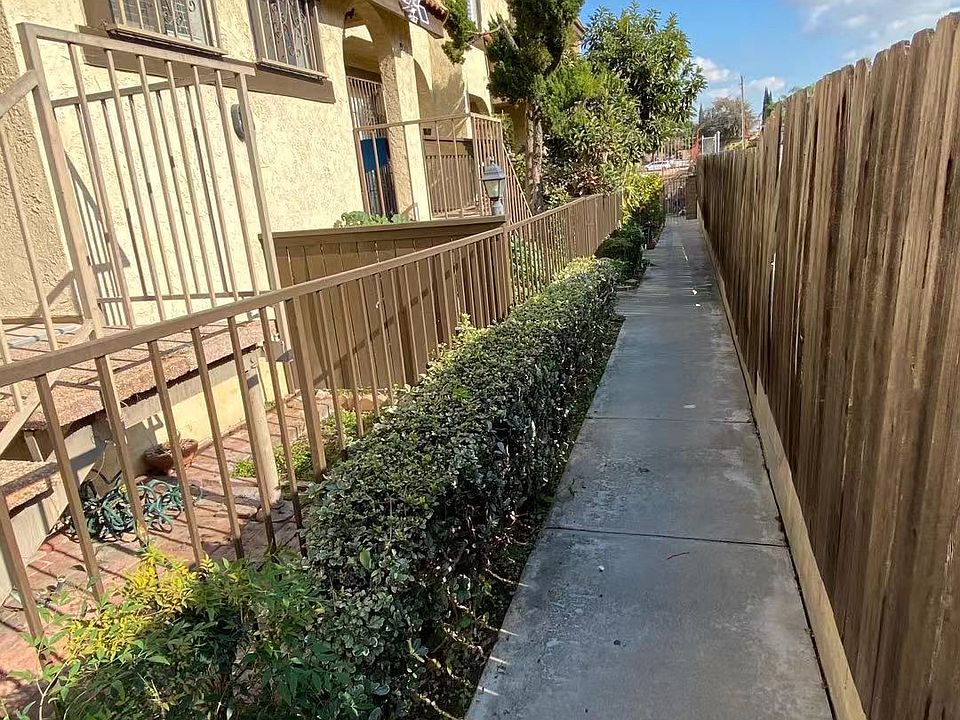 2nd image of 508 Pomelo Ave APT C