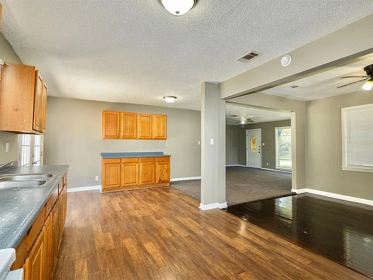 2109 Jeridona St — Photo 10