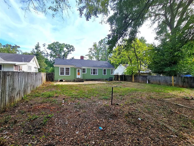 2113 Brewton St — Photo 18