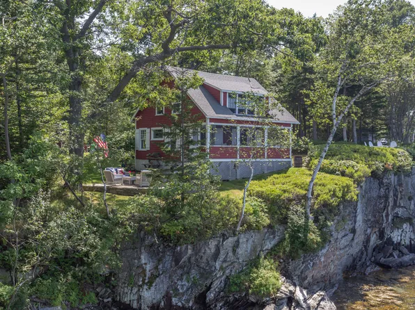 27 Johnson Hill Ln, Long Island, ME 04050