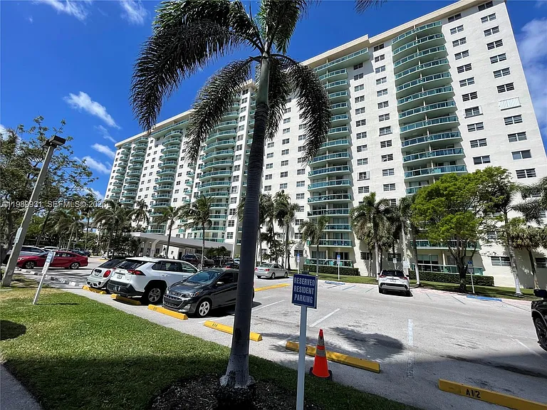 19390 Collins Ave #1405 — Photo 53