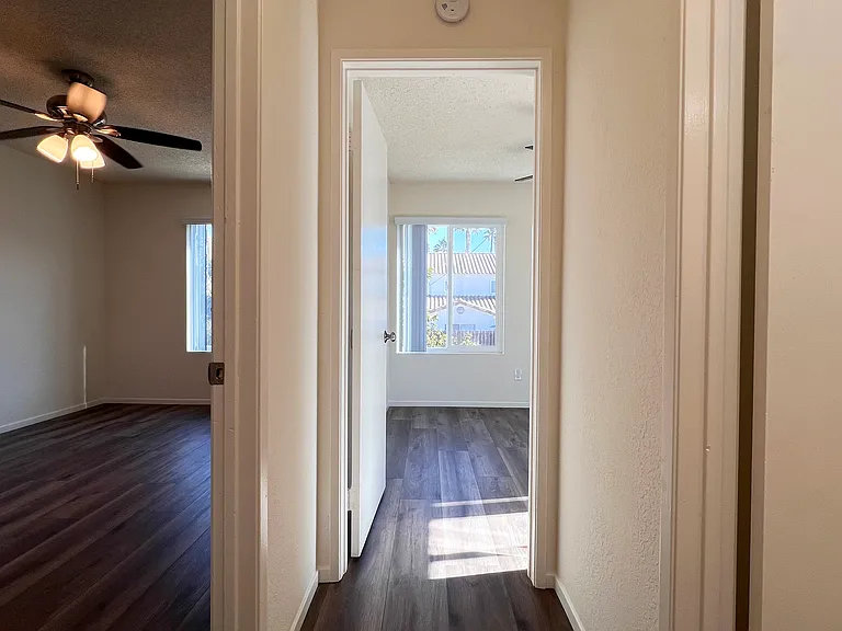 Florida Street Apartments — Photo 16