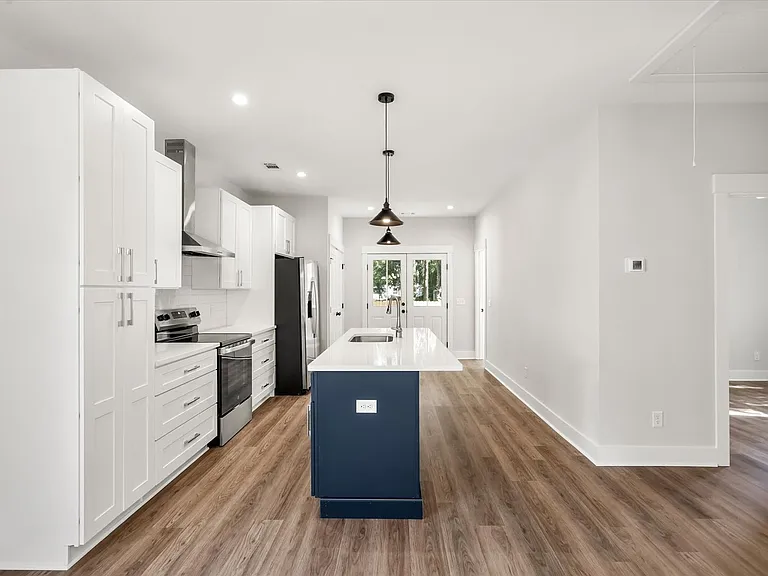 5406 Mildred St — Photo 6