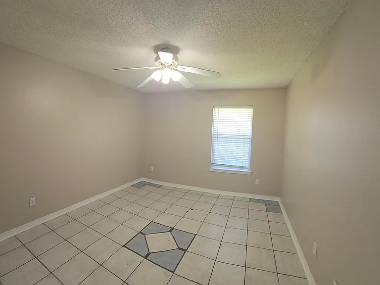 418 Pristine Water Ln — Photo 16