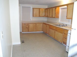 20 Belden Ct, New London, CT 06320