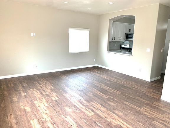 5th image of 2791 Hopkins St