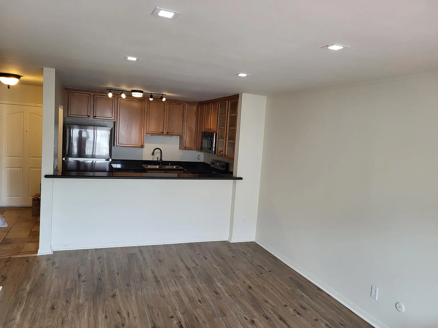 1 bed, 636 sqft, $2,500 — Photo 4