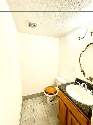 724 Vouray Dr #C — Photo 11