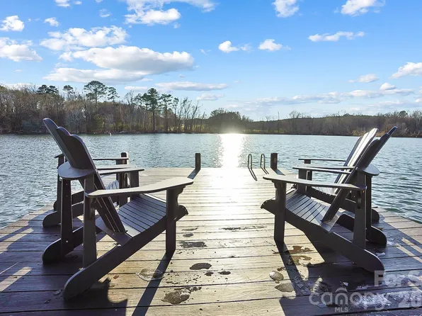 22246 Oakwood Rd, Albemarle, NC 28001