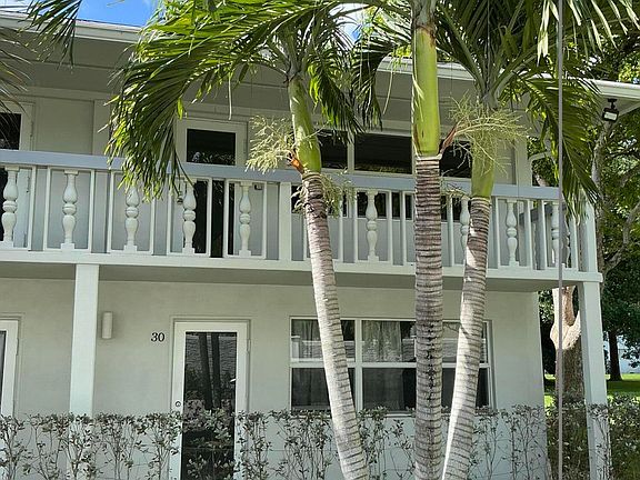 3rd image of 40 Ventnor Drive