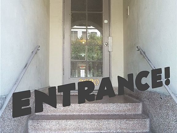 3rd image of 2920 W 7th St APT 1