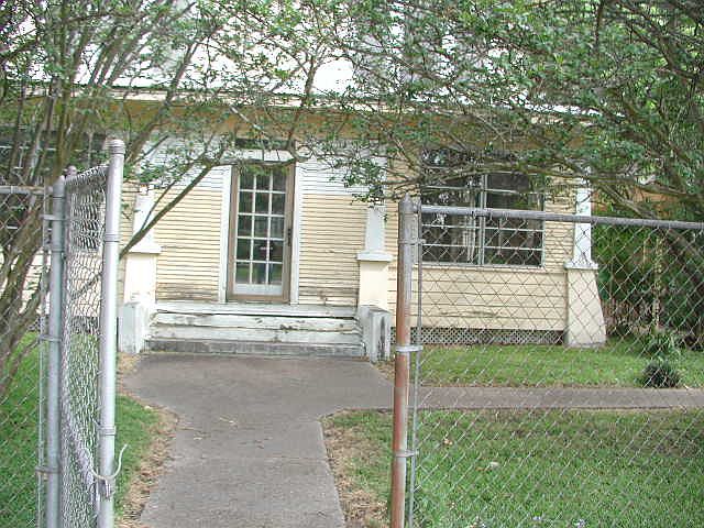 1st image of 1204 Pine Ave