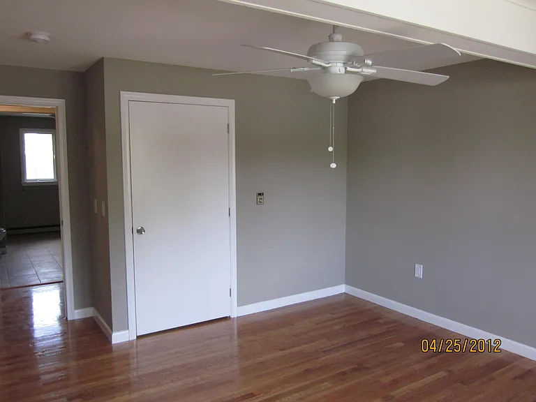 39 Damon Ave — Photo 10
