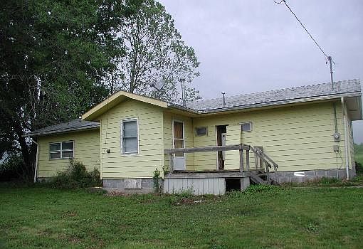 2nd image of 15479 Fairview Rd