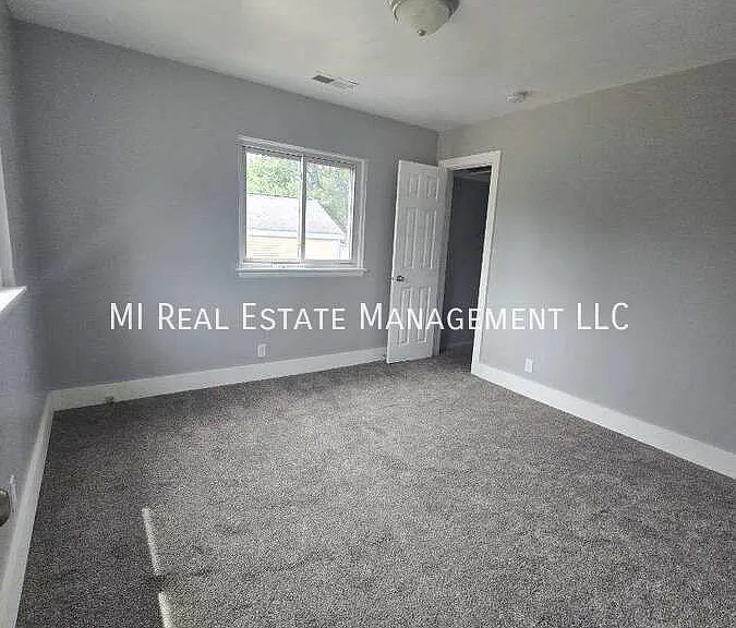 37 W McKinley Ave — Photo 7