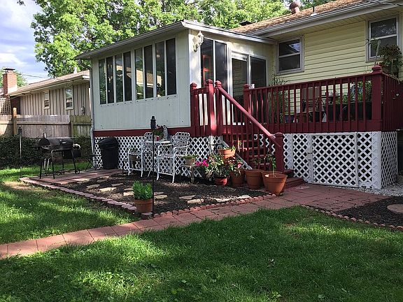 3rd image of 509 Sunset Ln